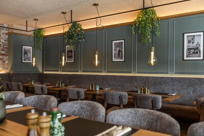 Johann's Restaurant & Bar