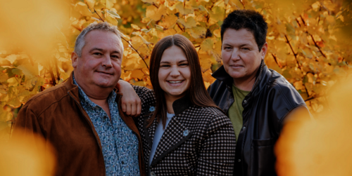Familienfoto mit Andreas, Ida und Renate von links nach rechts