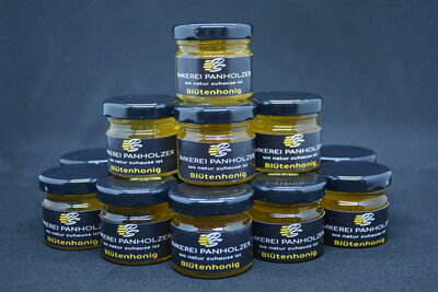 Blütenhonig in Probegläschen