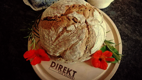 Brot auf Holzbrett© David Kaiblinger