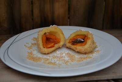 Marillenknödel handgemacht aus Erdäpfelteig tiefgefroren